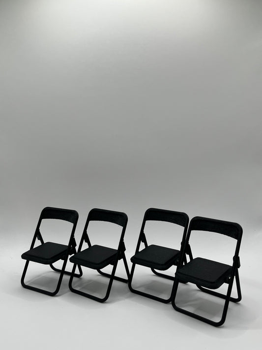 Zestaw czterech krzeseł dla figurek WWE